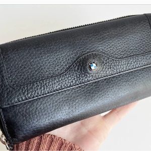 BMW Black Pebbled Leather Zip
Around Wallet Size: OS
